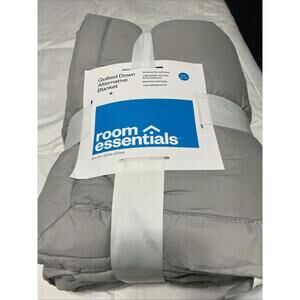 Room Essentials Quilted Down Alternative Blanket Twin/ Twin XL 66"x92" Gray New